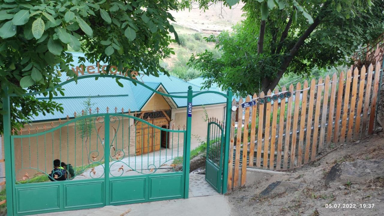 Hayat Guesthouse Nuratau Mountains Yukary-Ukhum Exteriör bild
